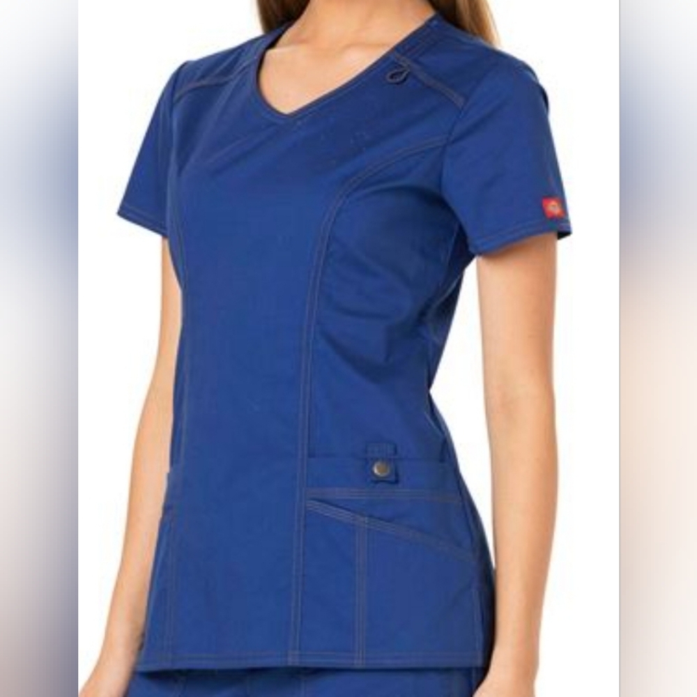 DICKIES GENFLEX WOMEN'S V-NECK SCRUB TOP XSMALL ROYAL BLUE
